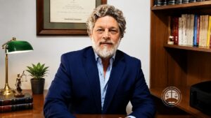 Dr. Horacio Oscar Deluca (n)